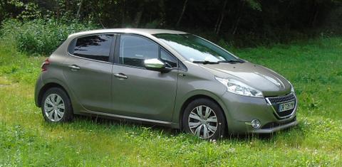Peugeot 208 2015