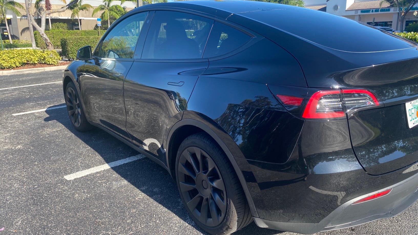 Tesla Model Y 2023 in Delray Beach, FL