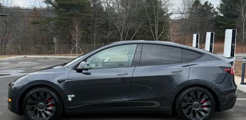 Tesla Model Y 2024