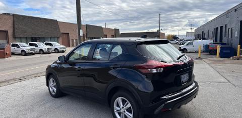 Nissan Kicks Play 2025