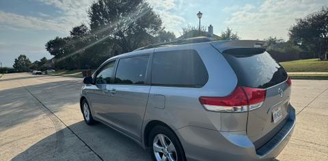 Toyota Sienna 2013