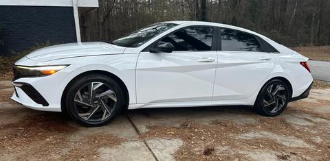 Hyundai Elantra 2024