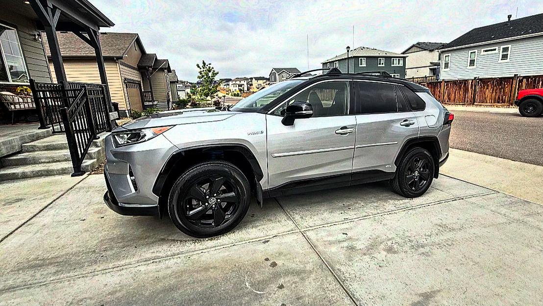 Toyota RAV4 Hybrid 2020 in Thornton, CO