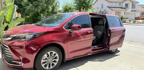 Toyota Sienna 2024