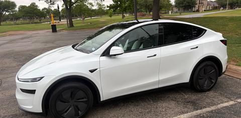 Tesla Model Y 2026