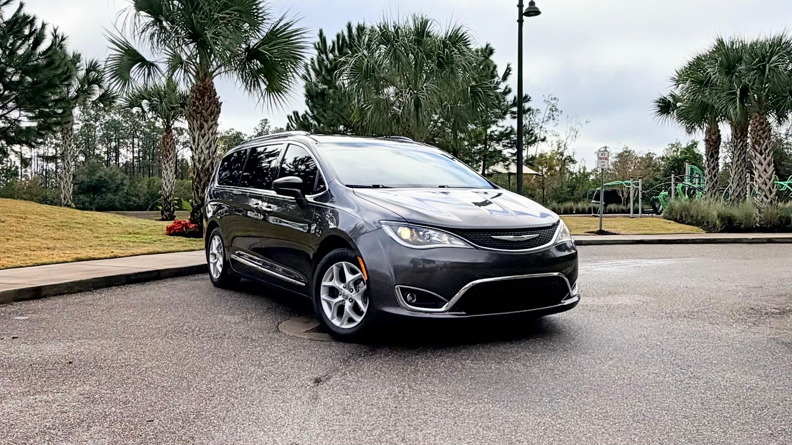 Chrysler Pacifica 2018 in 