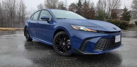Toyota Camry Hybrid 2025