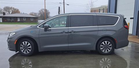 Chrysler Pacifica 2022