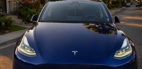 Tesla Model Y 2024