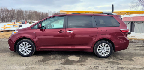 Toyota Sienna 2016