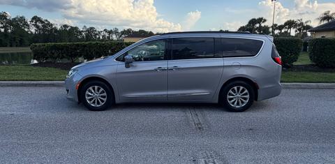 Chrysler Pacifica 2017