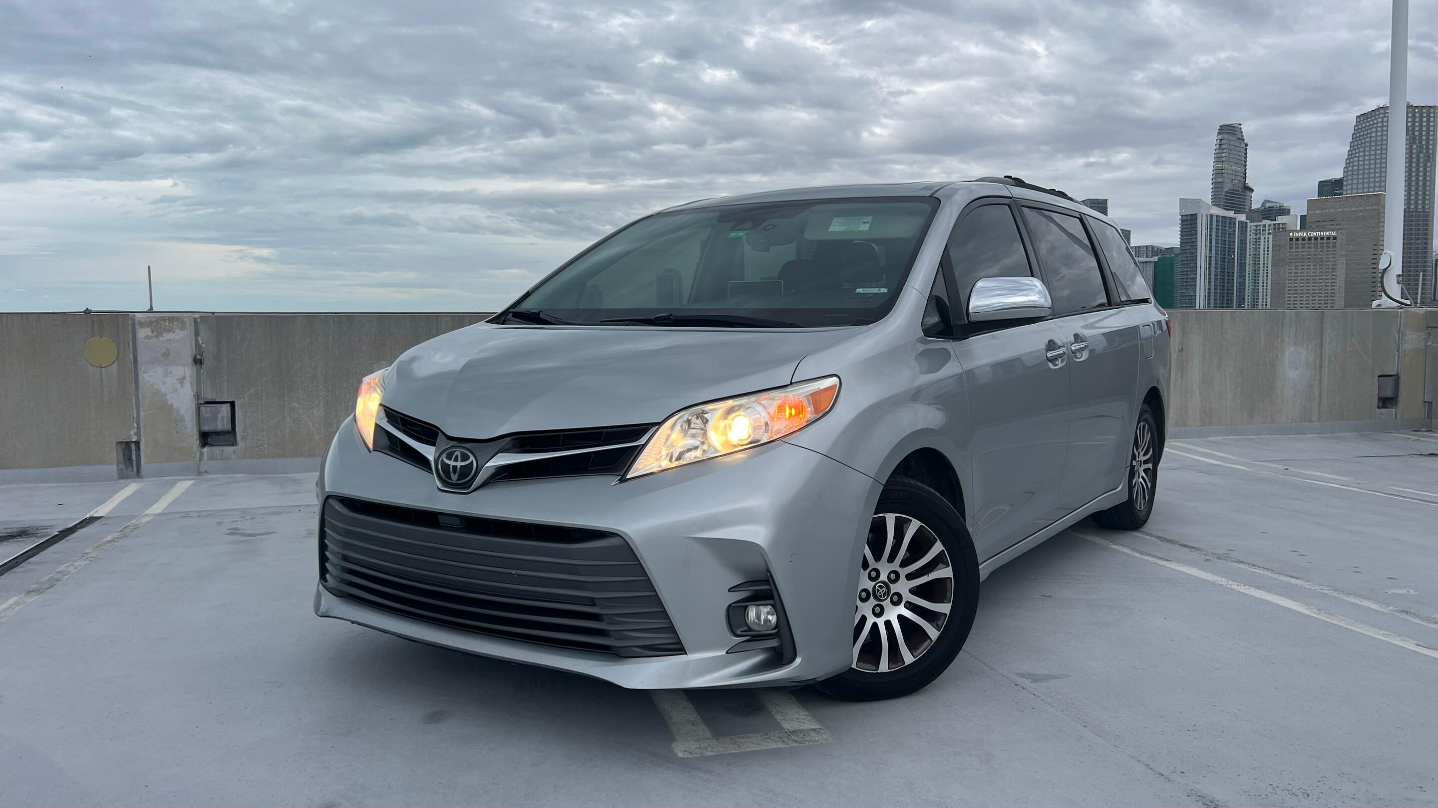 Toyota Sienna 2020 in Miami, FL