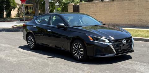 Nissan Altima 2025
