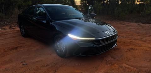 Hyundai Elantra 2024