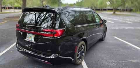 Chrysler Pacifica 2025