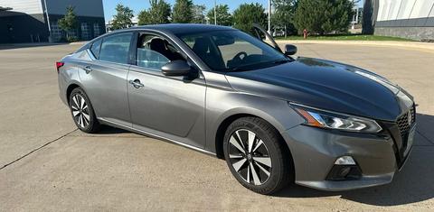 Nissan Altima 2020