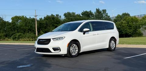 Chrysler Pacifica 2023