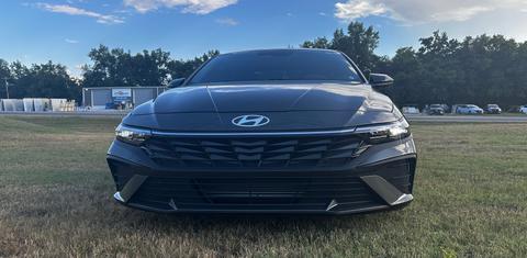 Hyundai Elantra 2025