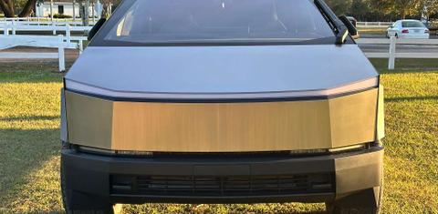 Tesla Cybertruck 2025