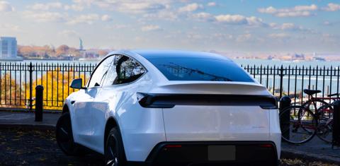 Tesla Model Y 2026
