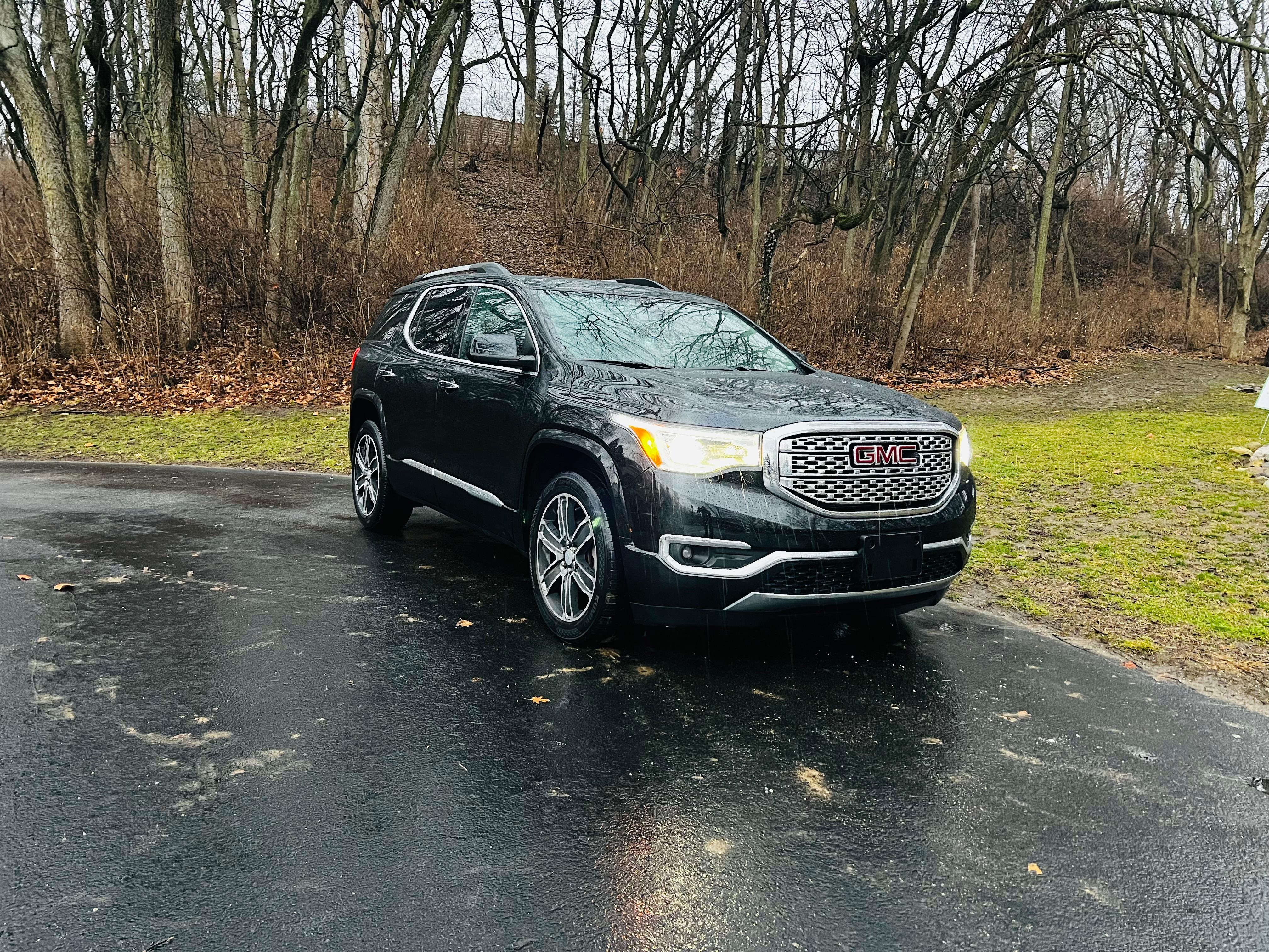 GMC Acadia 2017 in 