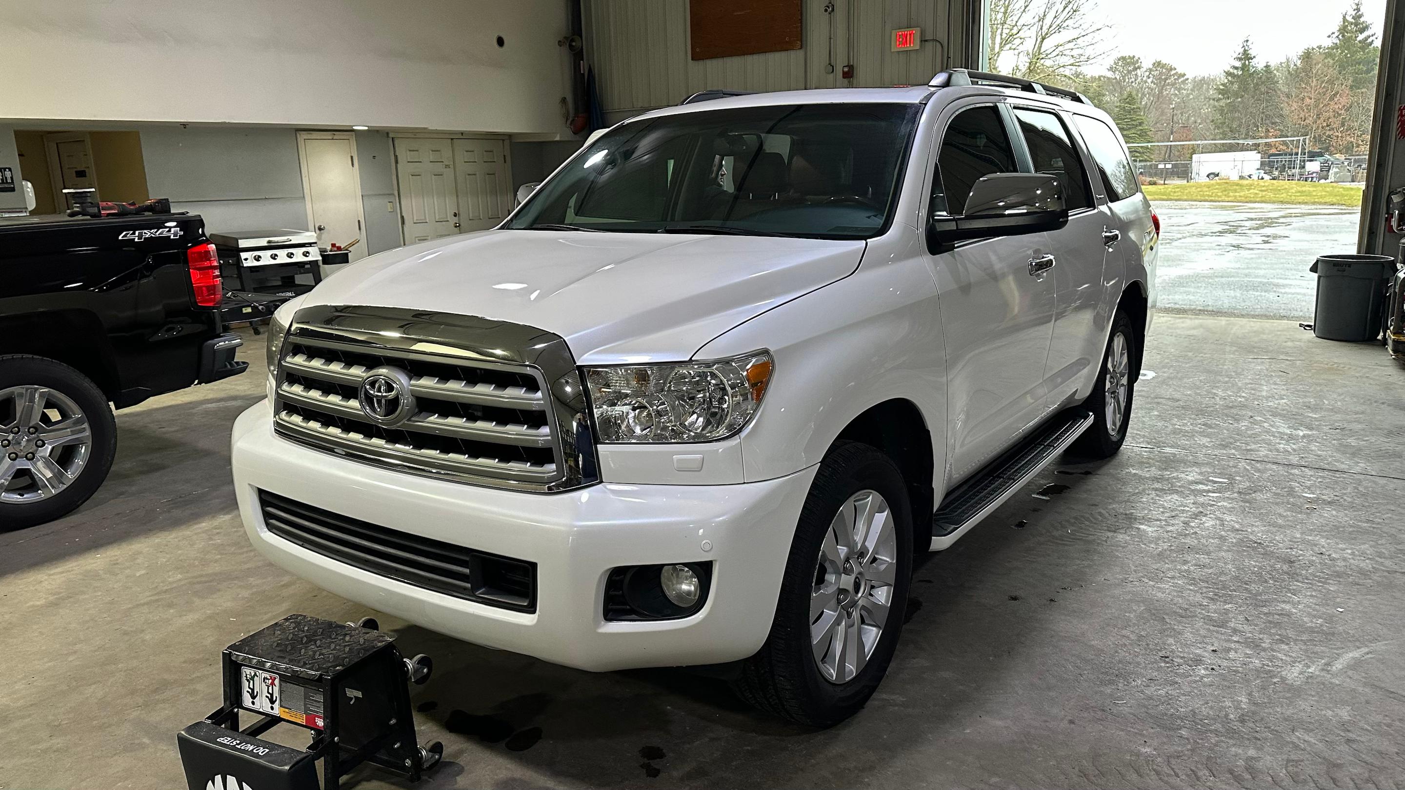 Toyota Sequoia 2017 in 