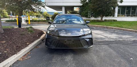 Toyota Camry Hybrid 2026
