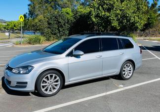 Volkswagen Golf car