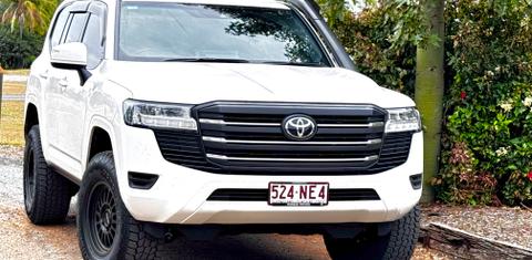 Toyota LANDCRUISER 2025