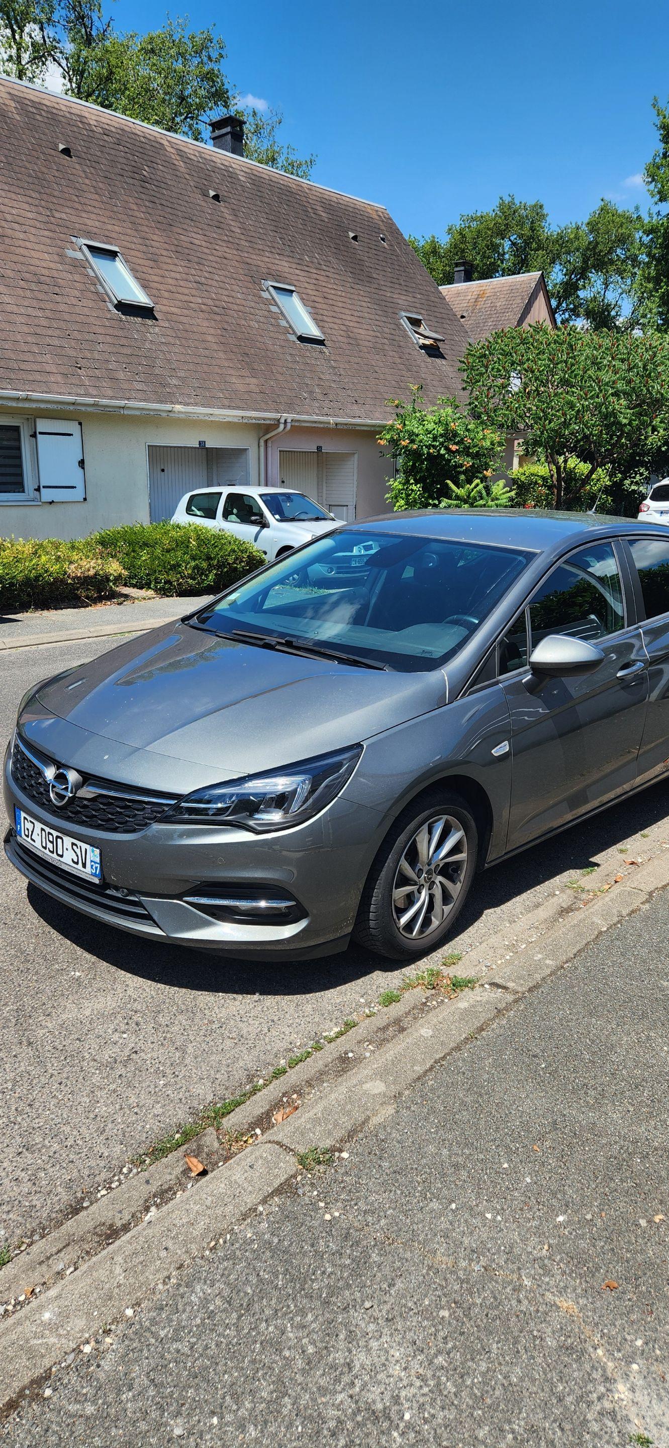 Opel ASTRA 2020 à Saint-Pierre-des-Corps