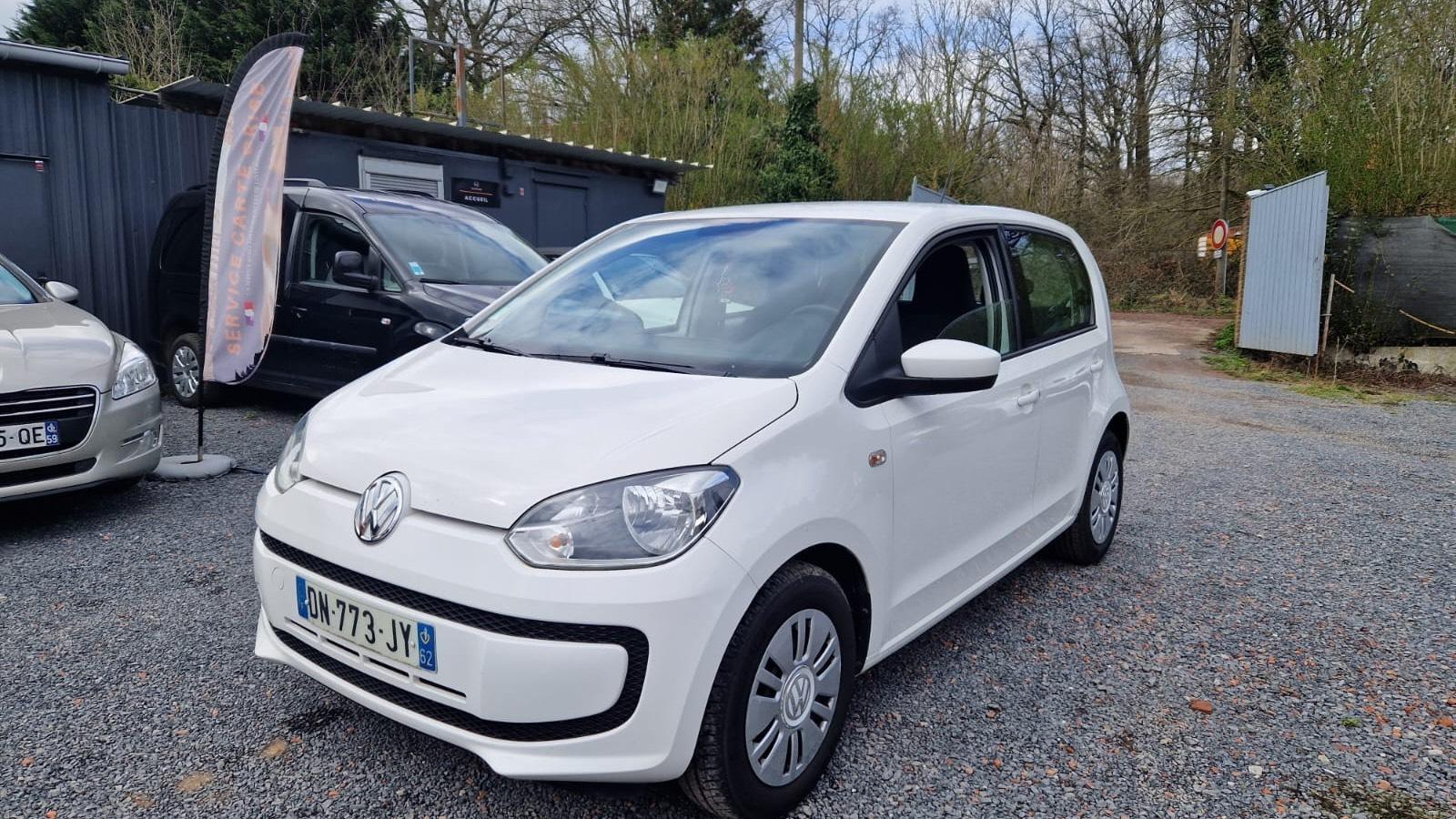 Volkswagen UP 2013 à Bouguenais
