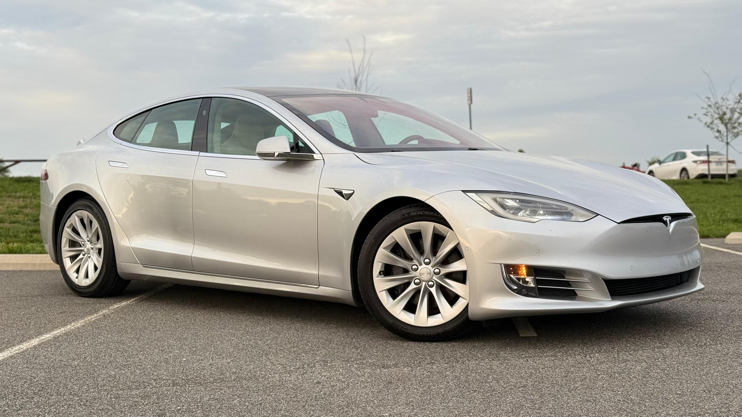 Tesla Model S 2017 in Arlington, VA