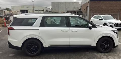 Kia CARNIVAL 2024