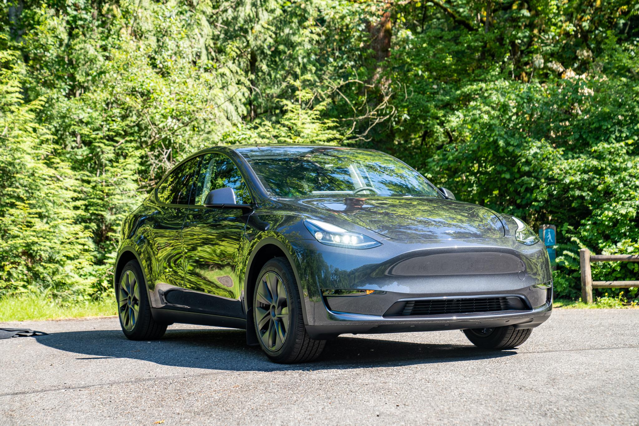 Tesla Model Y 2024 in Tukwila, WA