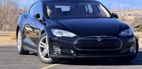 Tesla Model S 2015