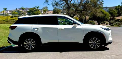 INFINITI QX60 2023