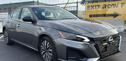Nissan Altima 2025