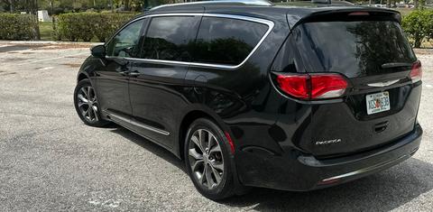 Chrysler Pacifica 2017
