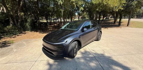 Tesla Model Y 2026