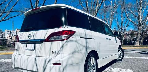Nissan Quest 2014