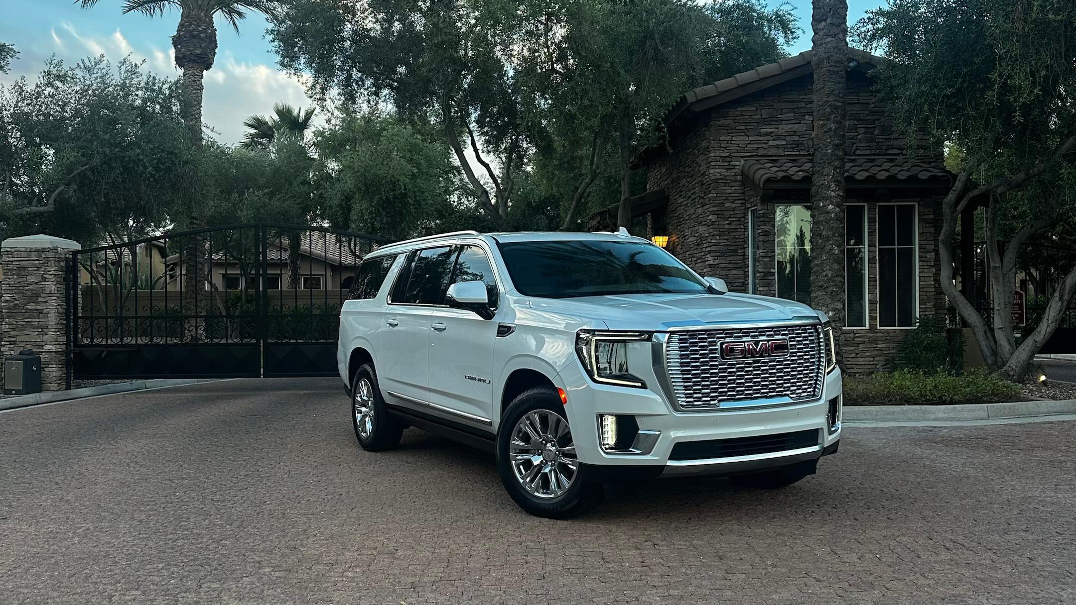GMC Yukon XL 2023 in Chandler, AZ