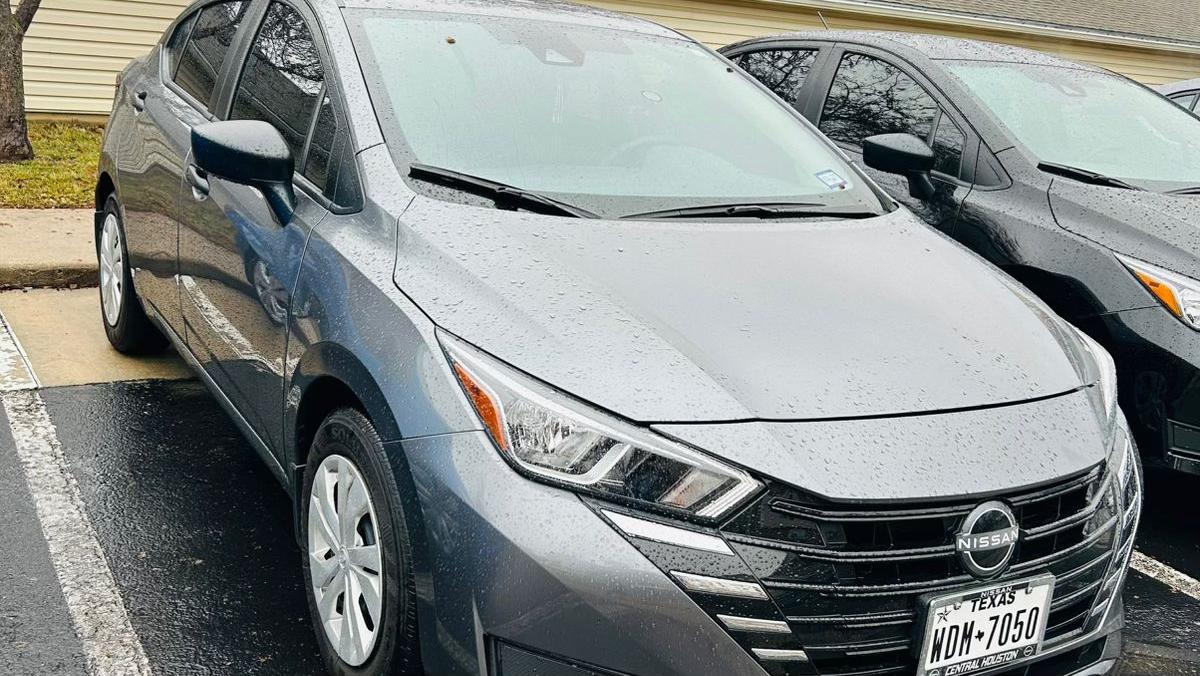 Nissan Versa 2024 in Topeka, KS