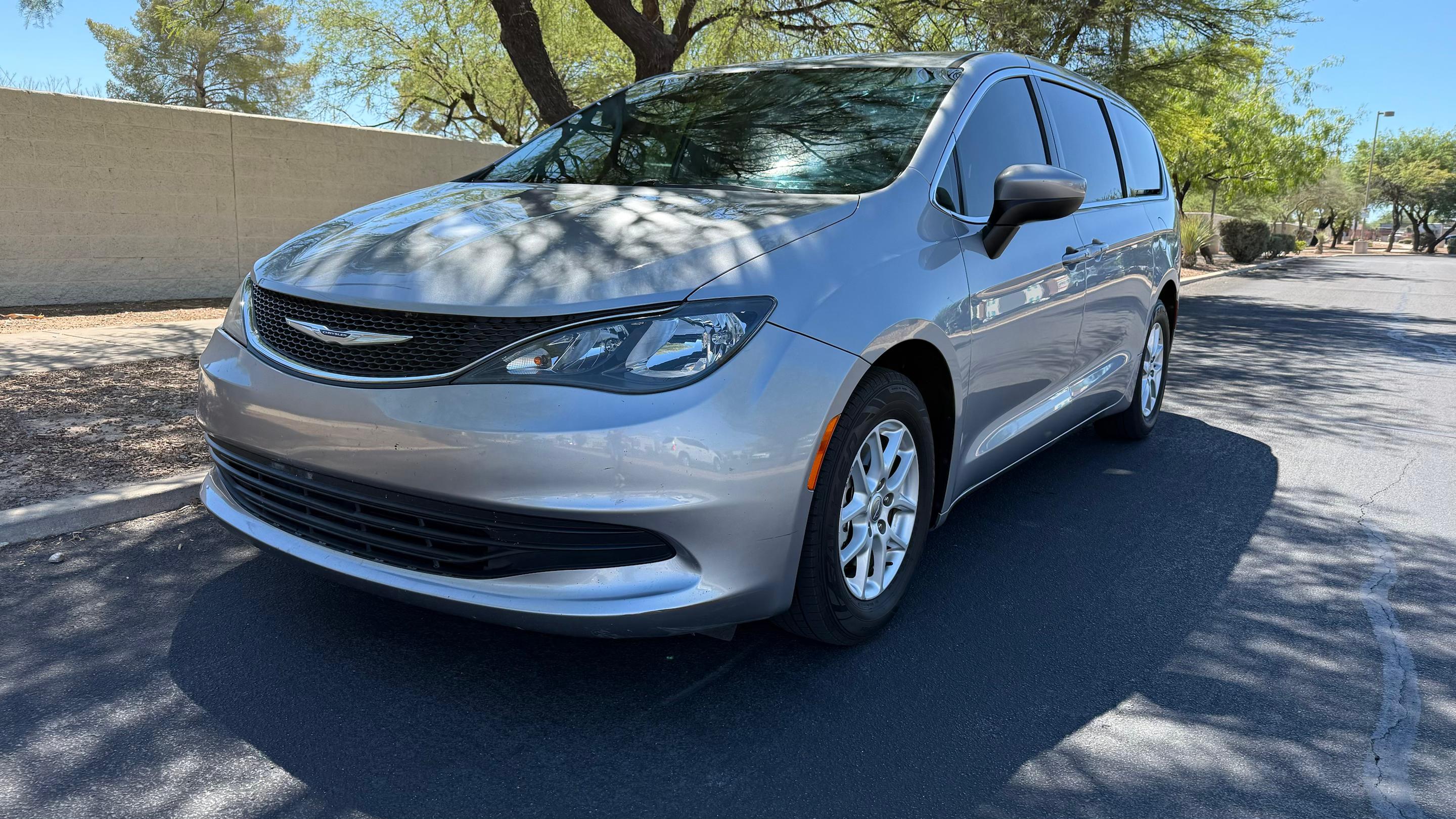 Chrysler Pacifica 2017 in Tucson, AZ