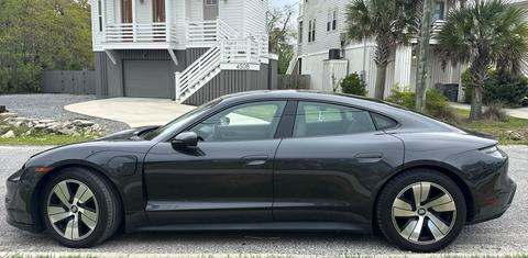Porsche Taycan 2022