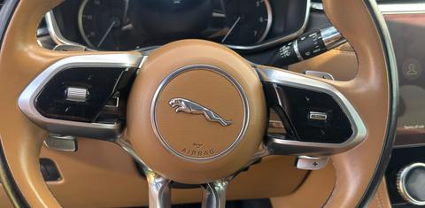 Jaguar F-PACE 2023