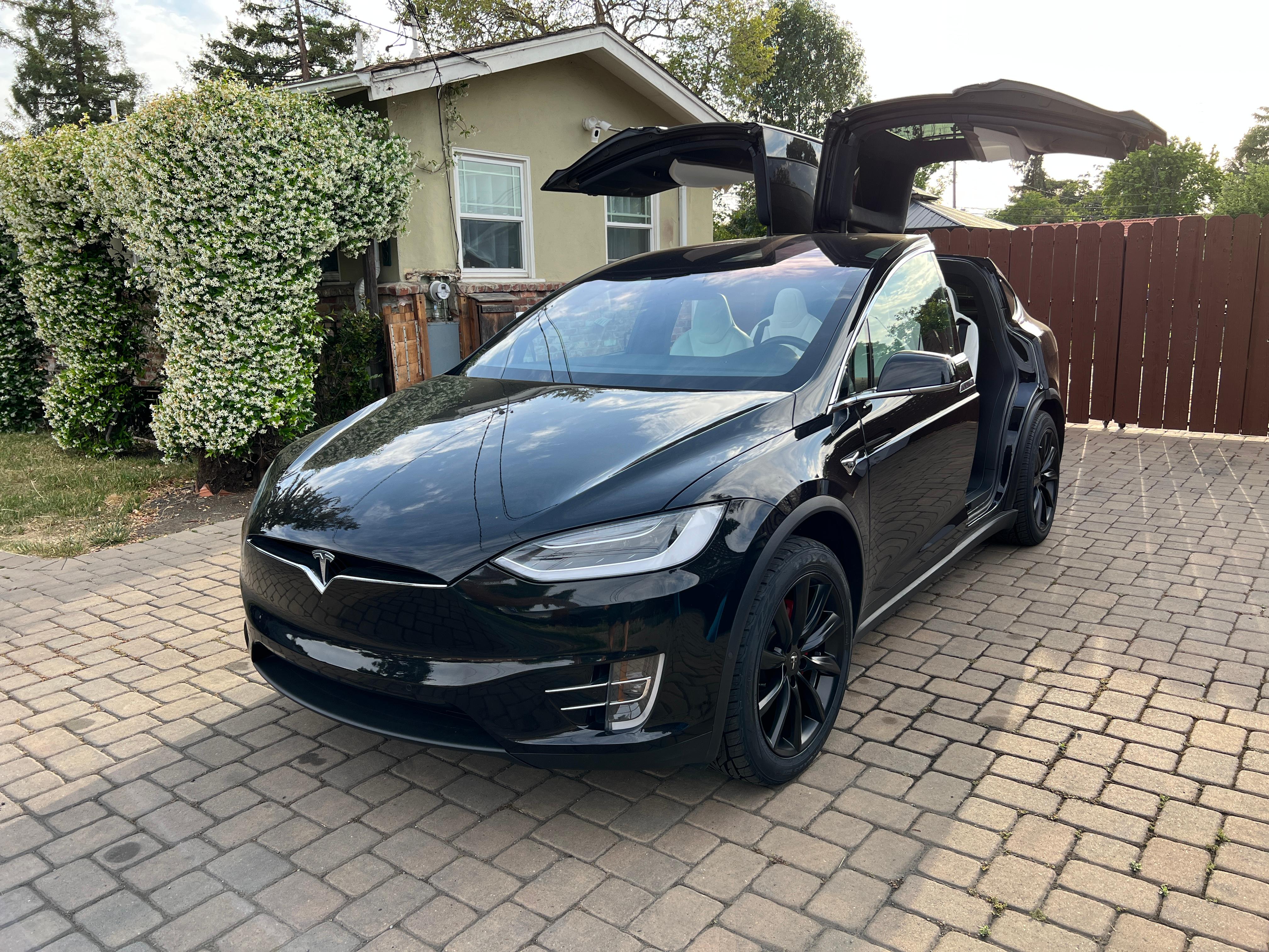 Tesla Model X 2018 in Redwood City, CA