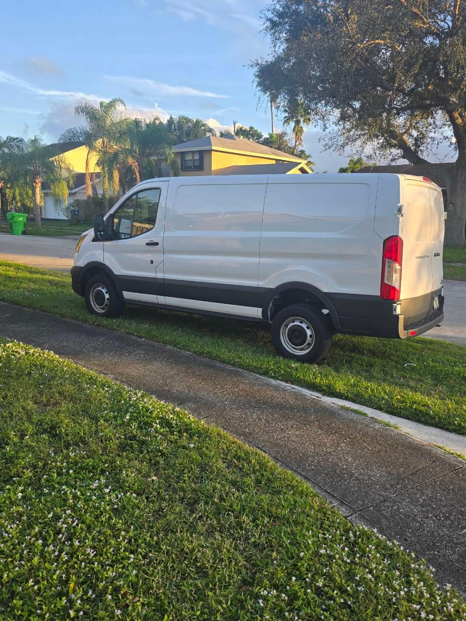 Ford Transit Cargo 2025 in Sunrise, FL