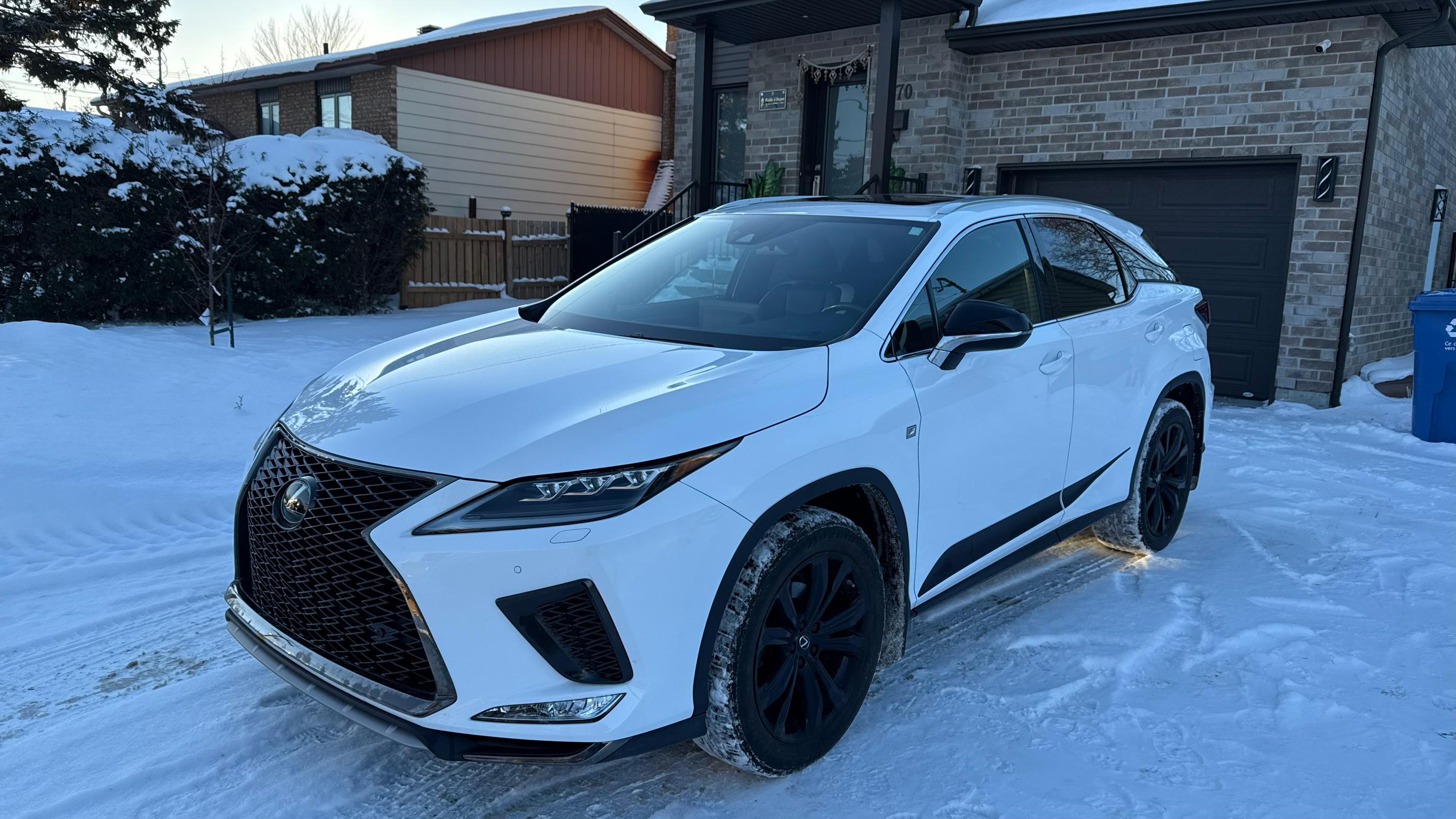 Lexus RX 2021 in Longueuil, QC