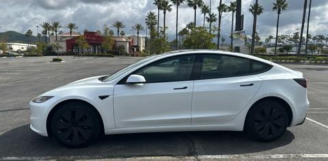 Tesla Model 3 2025