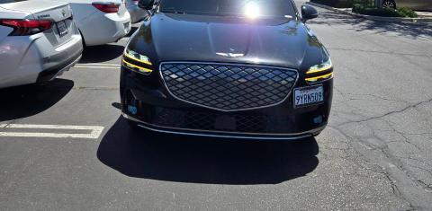 Genesis Electrified GV70 2023